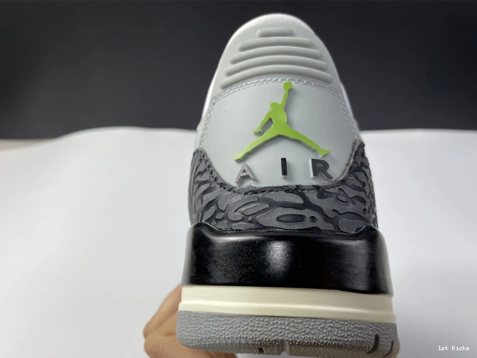 136064-006 Jordan Retro Air 3 Chlorophyll 0711